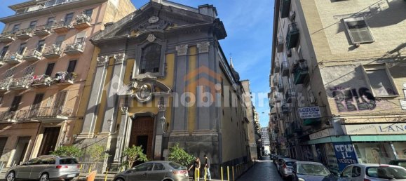 Apartamento de 3 dormitorios en Naples, Italy No. 379300 21