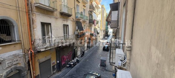 Apartamento de 3 dormitorios en Naples, Italy No. 379300 17