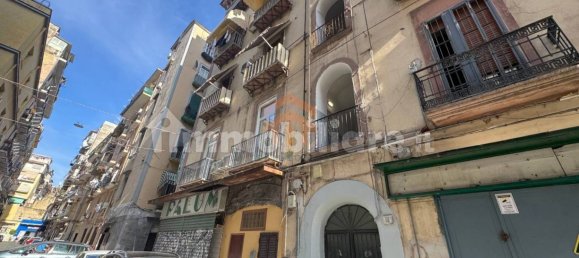 Apartamento de 3 dormitorios en Naples, Italy No. 379300 19
