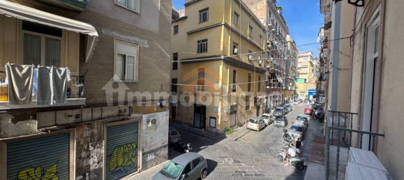 Apartamento de 3 dormitorios en Naples, Italy No. 379300 14