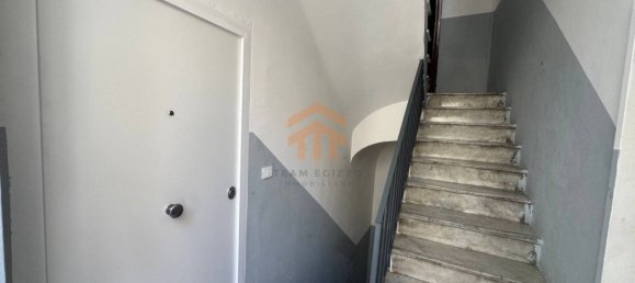 Apartamento de 3 dormitorios en Naples, Italy No. 379300 18