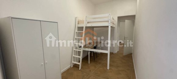 Apartamento de 3 dormitorios en Naples, Italy No. 379300 4