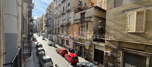 Apartamento de 3 dormitorios en Naples, Italy No. 379300 15