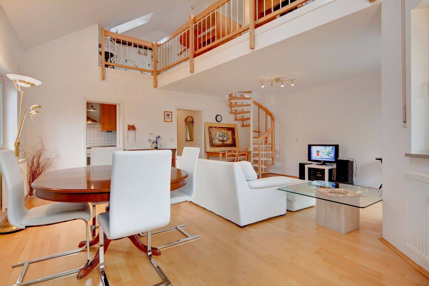 Duplex T2 em Munich, Germany N.º 247060