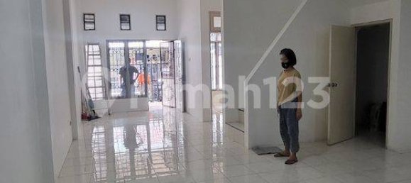 Дом с 3 спальнями в Джакарта, Индонезия № 2487 12