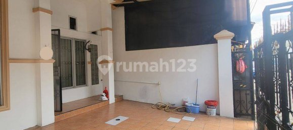 Дом с 3 спальнями в Джакарта, Индонезия № 2487 3