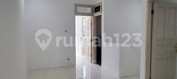 Дом с 3 спальнями в Джакарта, Индонезия № 2487 16