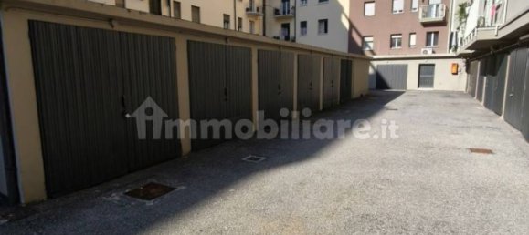 2 bedrooms Apartment in Brescia, Italy No. 350107 15