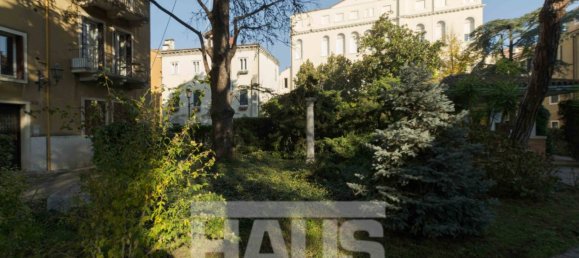 1 bedroom Apartment in Venice, Italy No. 108631 2