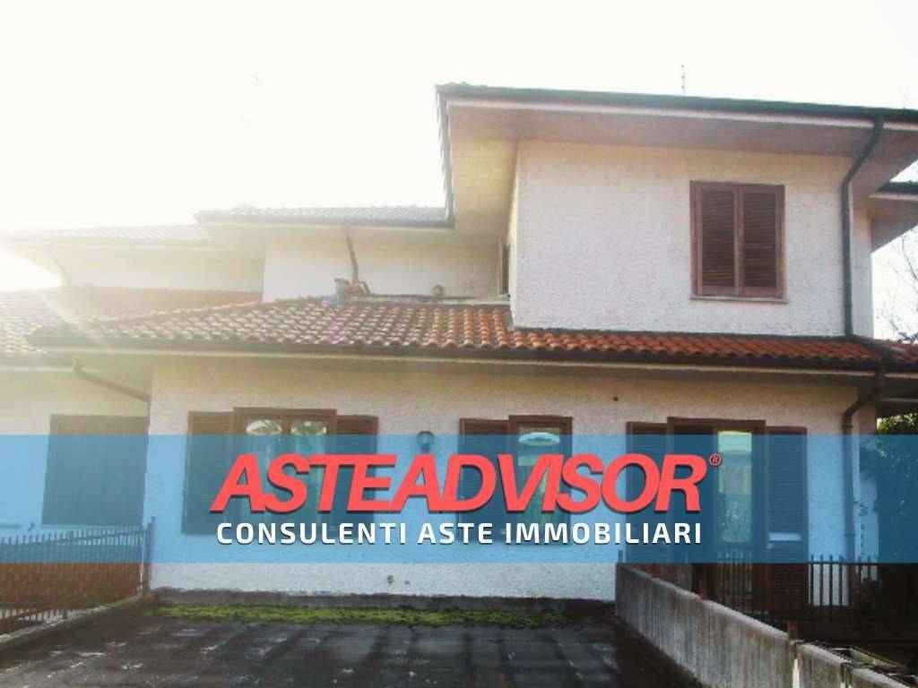 4 غرف نوم فيلا في Burago di Molgora, Italy رقم 7746