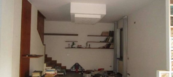 4 غرف نوم فيلا في Burago di Molgora, Italy رقم 7746 3