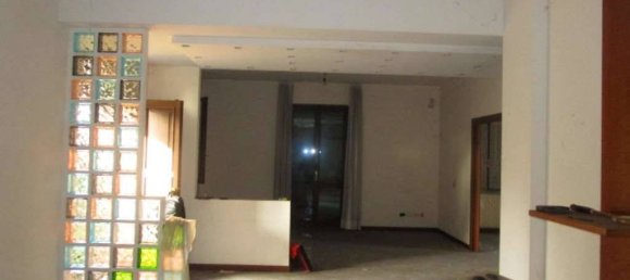 4 غرف نوم فيلا في Burago di Molgora, Italy رقم 7746 4