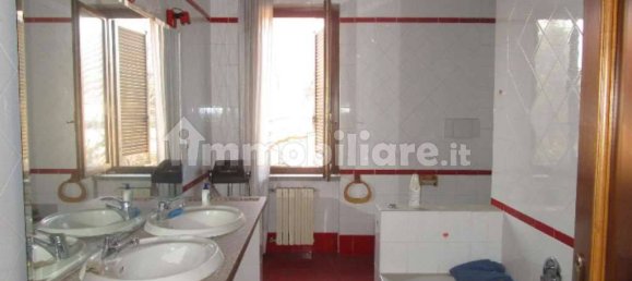 4 غرف نوم فيلا في Burago di Molgora, Italy رقم 7746 12