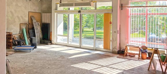 281m² Building in Gorlitz, Germany No. 132342 5