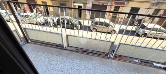 3 Schlafzimmer Wohnung in Palermo, Italy, Nr. 376820 29