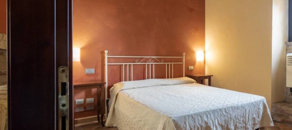 20 bedrooms House in Monteprandone, Italy No. 148045 11
