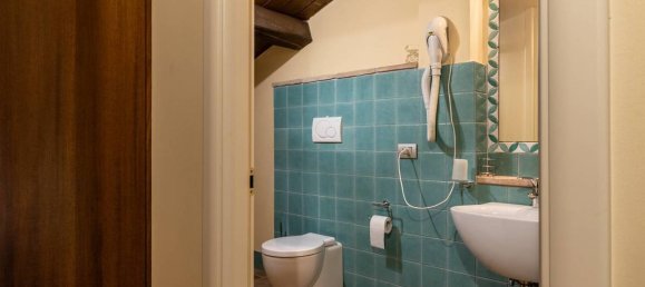 20 bedrooms House in Monteprandone, Italy No. 148045 20