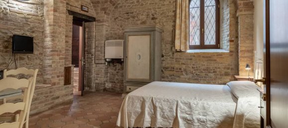 20 bedrooms House in Monteprandone, Italy No. 148045 6