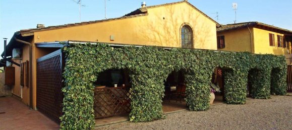 5 rooms House in Poggibonsi, Italy No. 90489 4