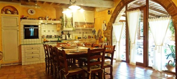 5 rooms House in Poggibonsi, Italy No. 90489 10