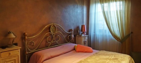 5 rooms House in Poggibonsi, Italy No. 90489 16