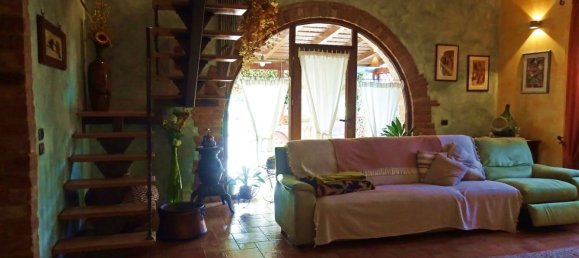 5 rooms House in Poggibonsi, Italy No. 90489 17