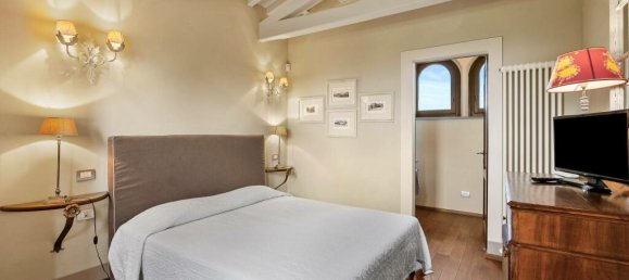 Casa de 4 dormitorios en Cortona, Italy No. 53545 89