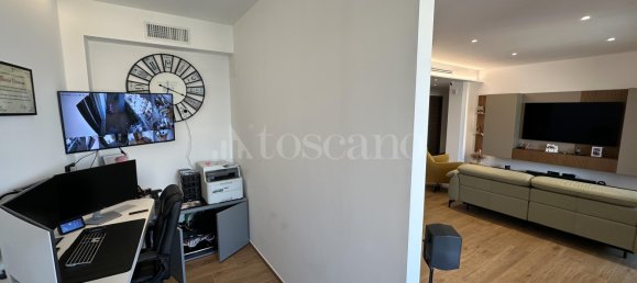 Дом с 5 комнатами в Бари, Италия № 324969 11