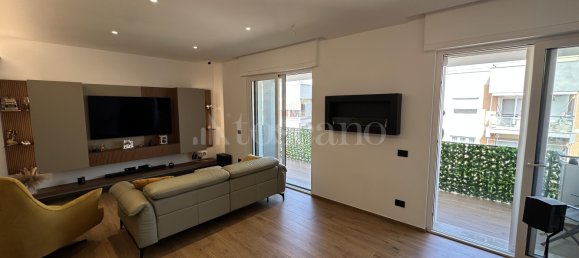 Дом с 5 комнатами в Бари, Италия № 324969 10