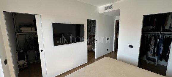 Дом с 5 комнатами в Бари, Италия № 324969 34