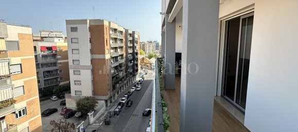 Дом с 5 комнатами в Бари, Италия № 324969 15