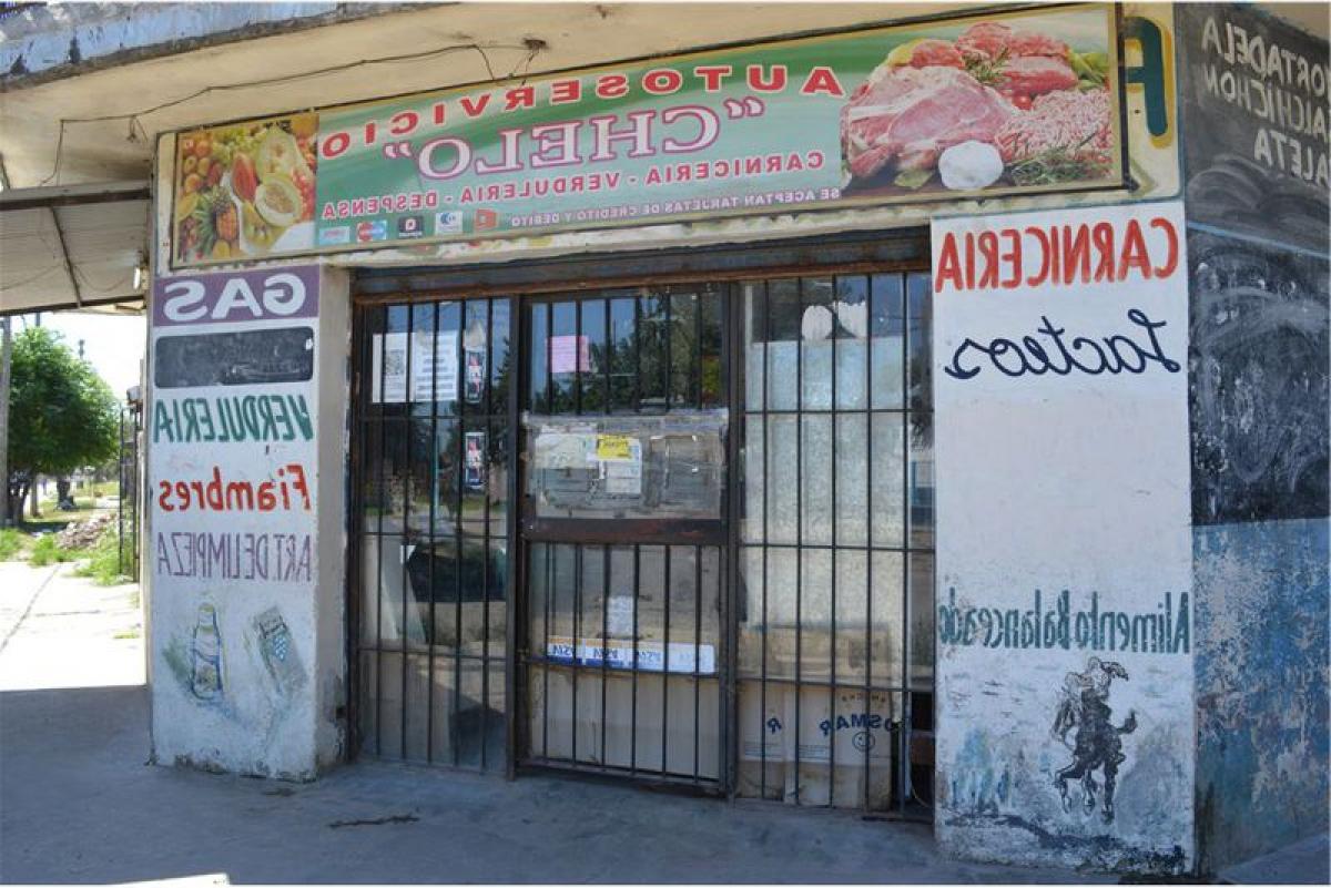 Casa de 5 dormitorios en Escobar, Argentina No. 72270