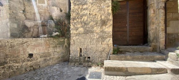 4غرفة عقار تجاري في Matera, Italy رقم 129429 3