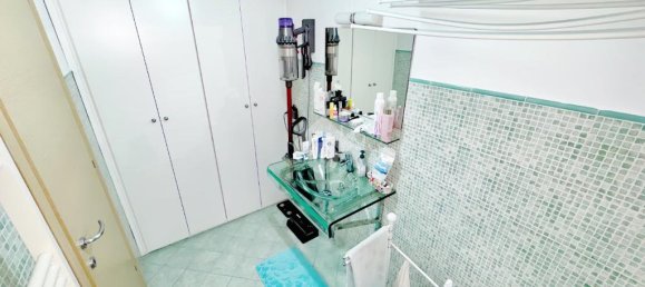 2 bedrooms Villa in Parma, Italy No. 371397 15