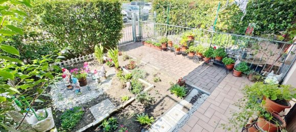 2 bedrooms Villa in Parma, Italy No. 371397 4