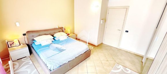 2 bedrooms Villa in Parma, Italy No. 371397 23