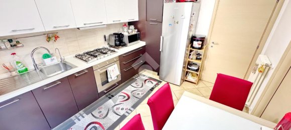 2 bedrooms Villa in Parma, Italy No. 371397 11