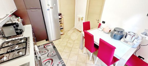 2 bedrooms Villa in Parma, Italy No. 371397 6