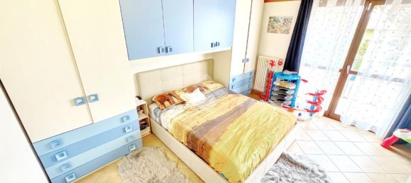 2 bedrooms Villa in Parma, Italy No. 371397 17