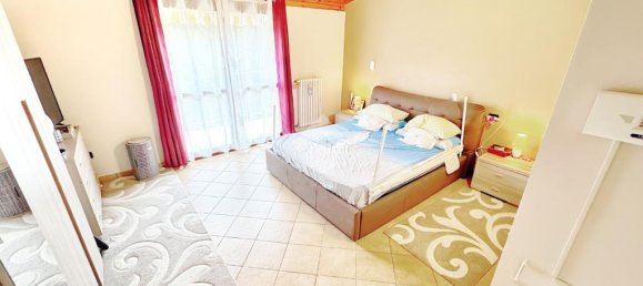 2 bedrooms Villa in Parma, Italy No. 371397 19