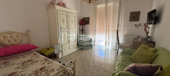 4 bedrooms Apartment in Naples, Italy No. 273893 15