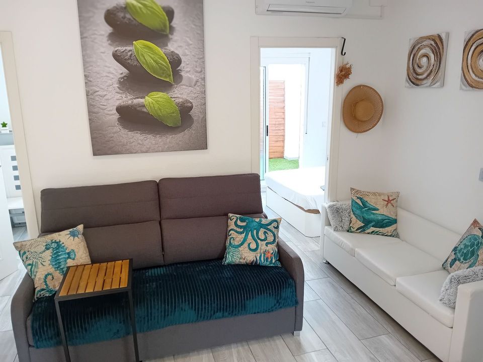 2 bedrooms Apartment in Torrevieja, Spain No. 180279