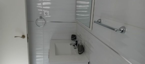 Apartamento de 2 dormitorios en Torrevieja, Spain No. 180279 8