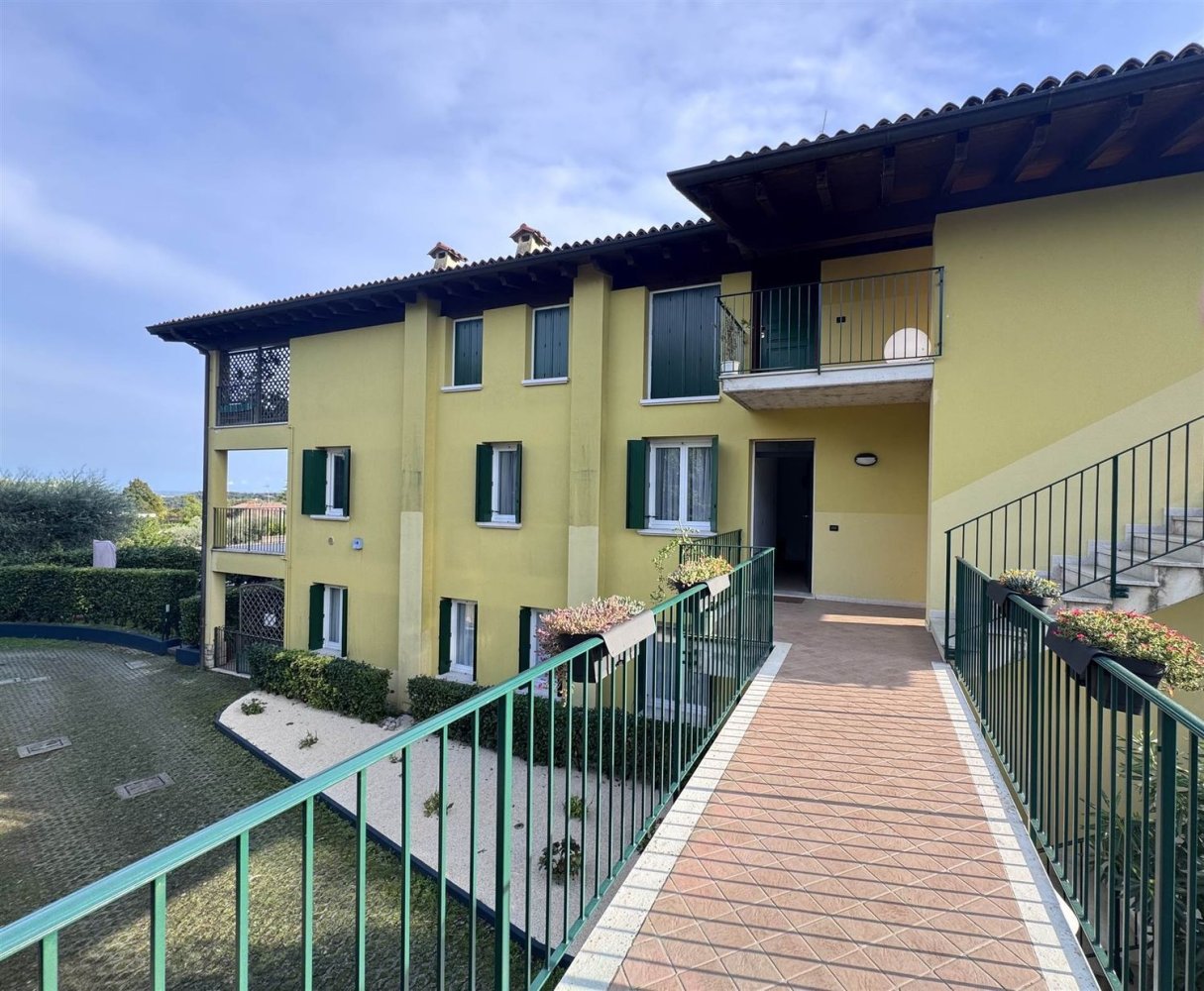 Apartamento T2 em Lonato del Garda, Italy N.º 365339