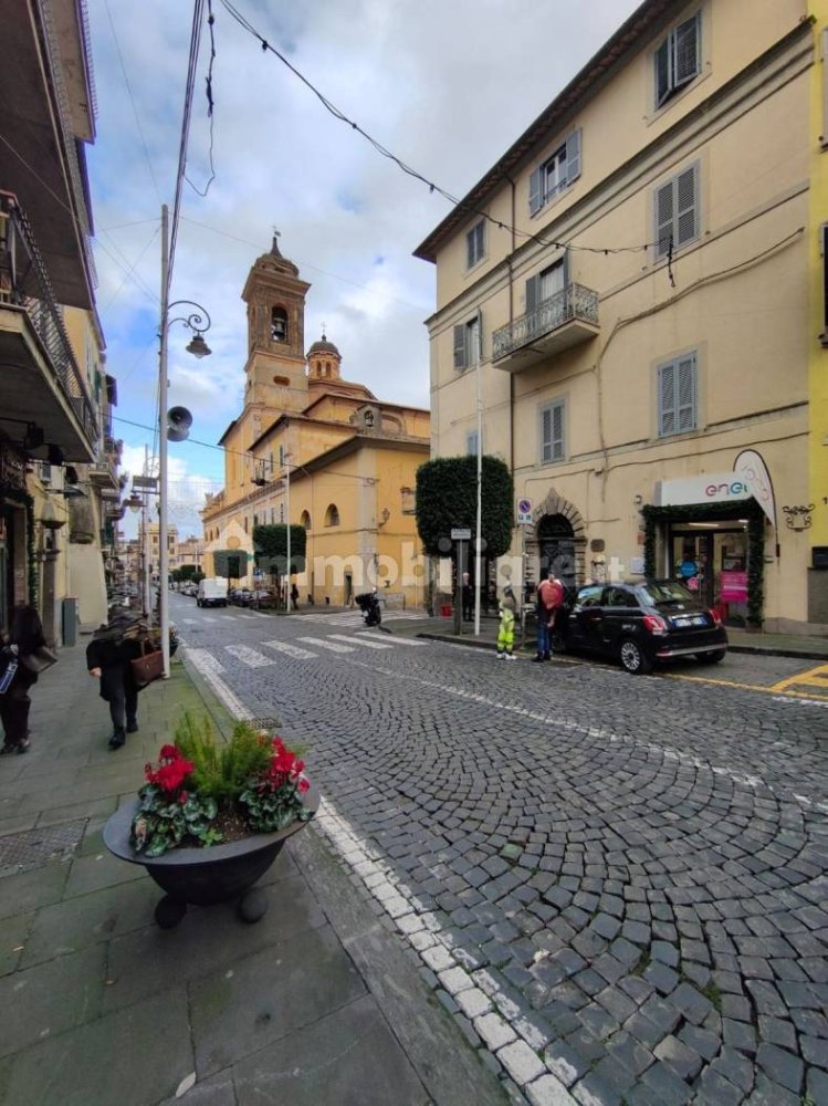 Квартира с 3 спальнями в Марино, Италия № 262576