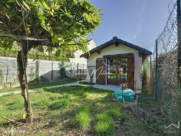 3 غرف نوم منزل في Rueil-Malmaison, France رقم 315993