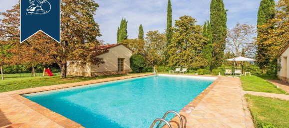 35 bedrooms House in San Gimignano, Italy No. 53067 24