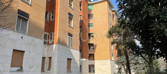 Apartamento de 2 habitaciónes en Milan, Italy No. 243693 2