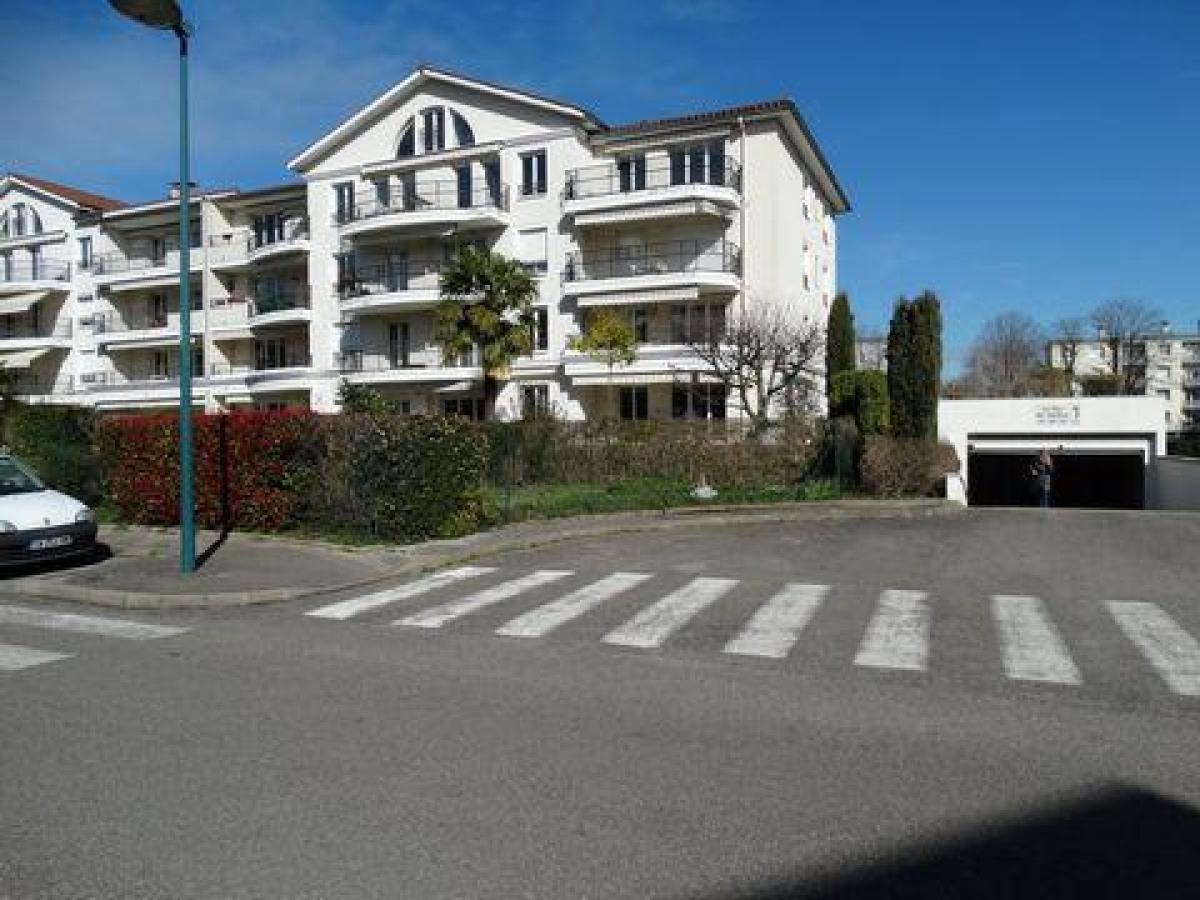 Condominio de 4 dormitorios en Miribel, France No. 23346