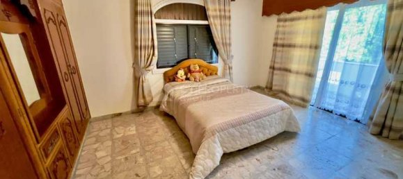 4 bedrooms House in Xylofagou, Cyprus No. 7272 8